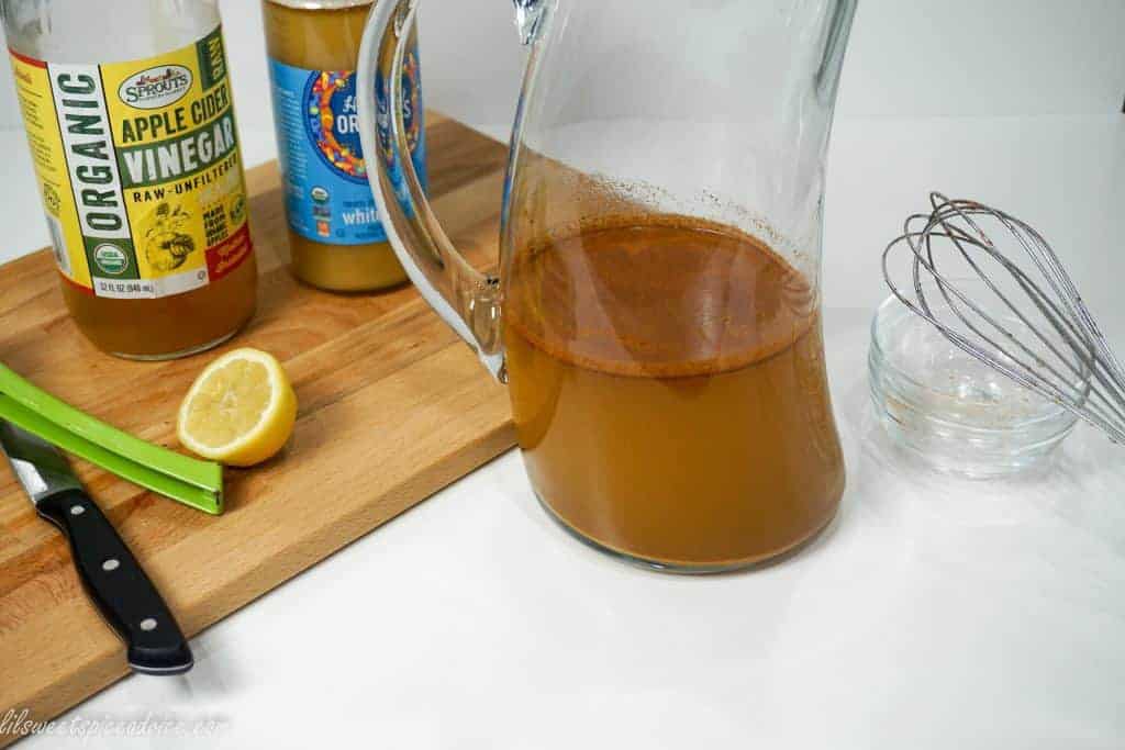 Apple Cider Vinegar Detox Tea -- This is the type of detox cleanse that you should be drinking EVERYDAY! -- lilsweetspiceadvice.com